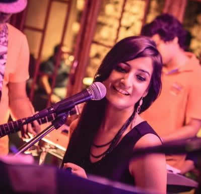 female singers noida